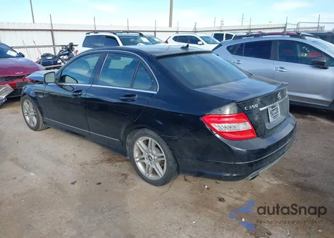 2008 Mercedes-Benz C 350 Sport z USA, uszkodzony, nr VIN WDDGF56X58R028226